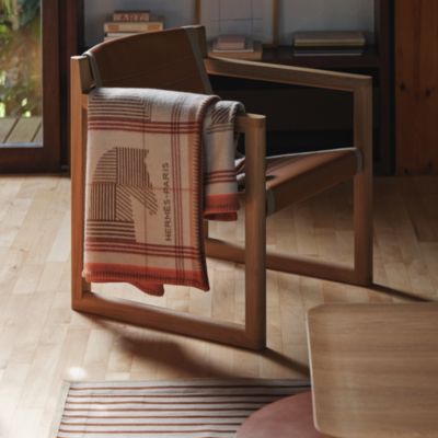 Home textiles: blankets, pillows and cashmere | Hermès Canada